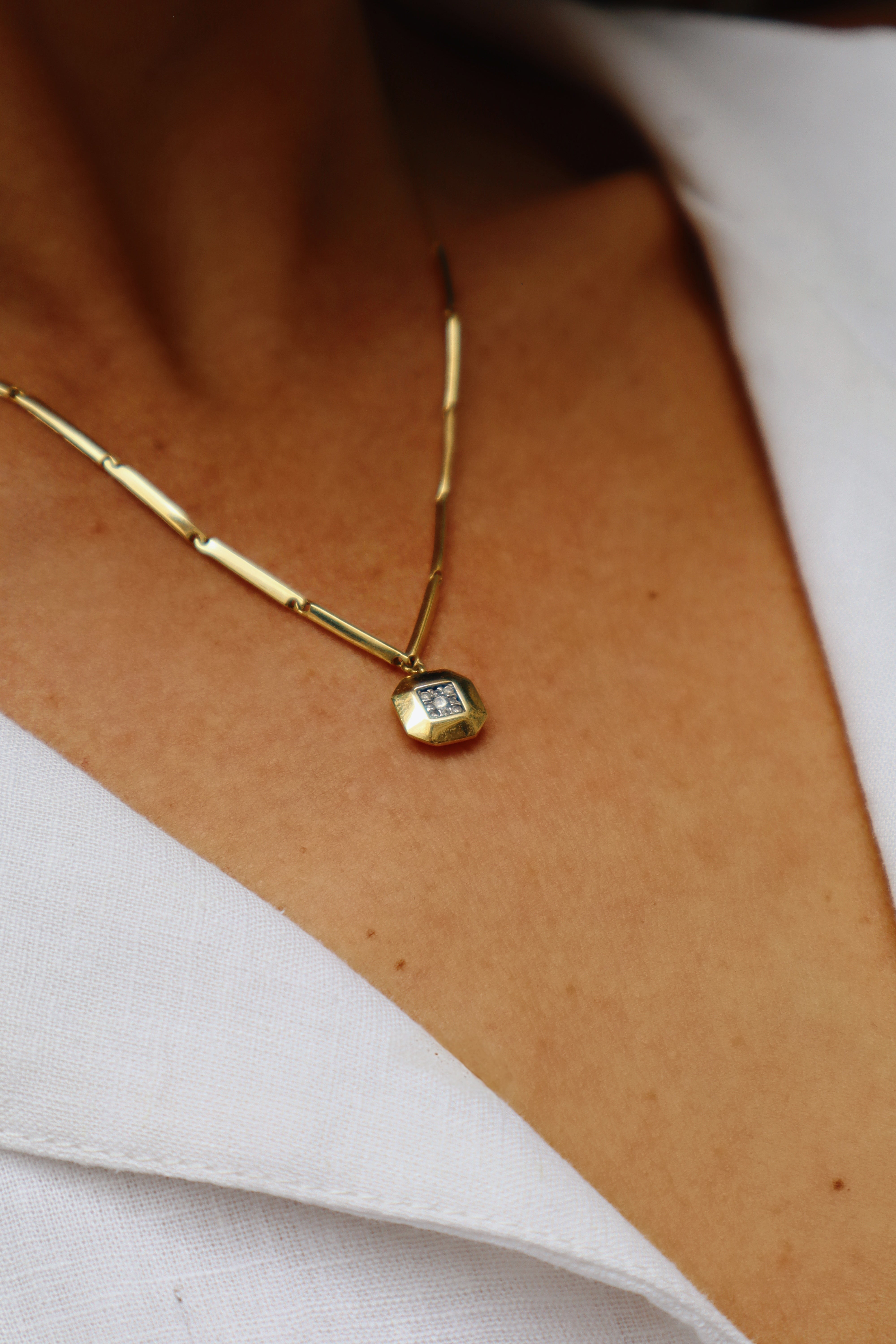 Colar Hexie Diamantes
