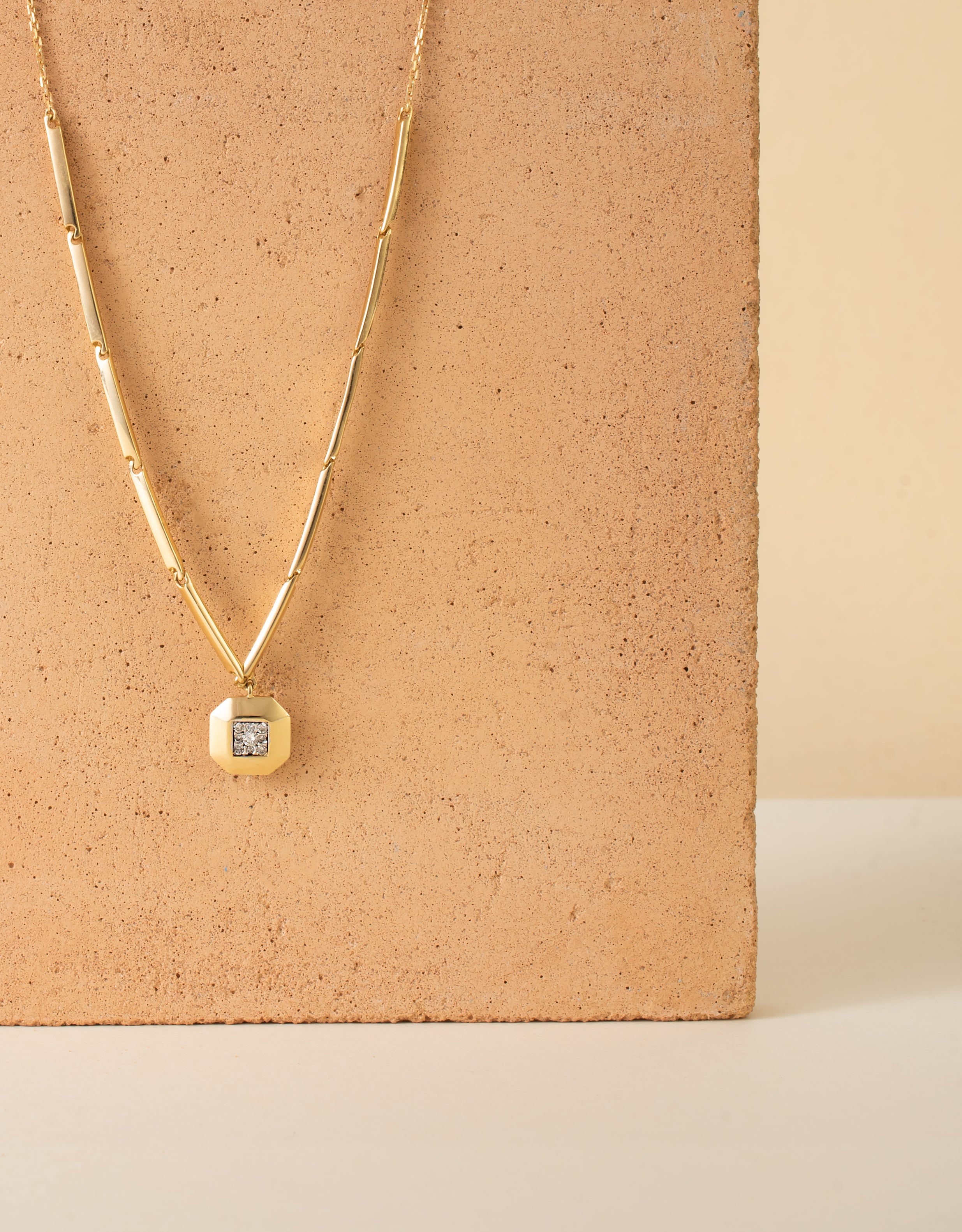 Colar Hexie Diamantes